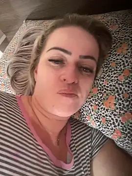 Snapshot of Alerquinasc chatting on 2, 4, 2026 Alerquinasc online show from 2, 4, 2026