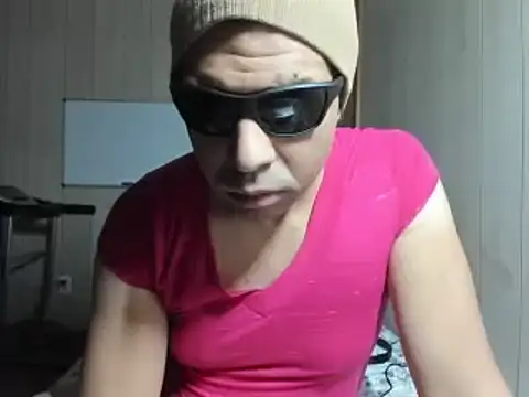Snapshot of NaturalBeautyQueen chatting on 18, 11, 2025 NaturalBeautyQueen online show from 18, 11, 2025