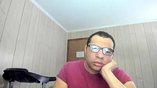 Snapshot of NaturalBeautyQueen chatting on 14, 6, 2026 NaturalBeautyQueen online show from 14, 6, 2026