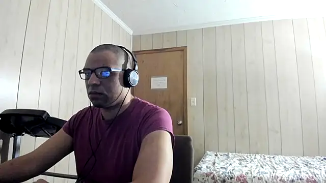 Snapshot of NaturalBeautyQueen chatting on 20, 6, 2026 NaturalBeautyQueen online show from 20, 6, 2026