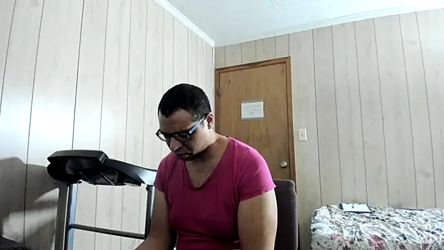 Snapshot of NaturalBeautyQueen chatting on 25, 7, 2026 NaturalBeautyQueen online show from 25, 7, 2026