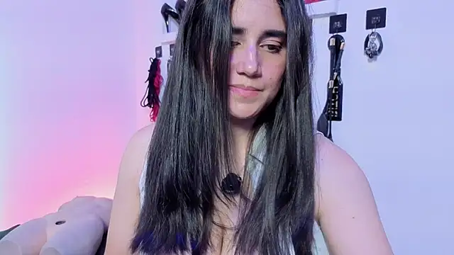 elowen halley1 online show from 13, 2, 2026