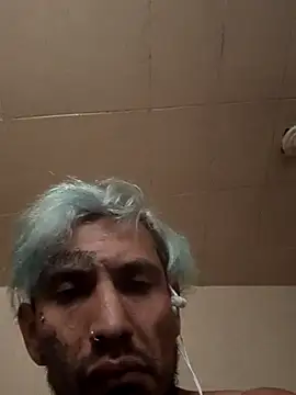 Snapshot of destroassbig2 chatting on 4, 3, 2026 destroassbig2 online show from 4, 3, 2026