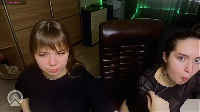Snapshot of xxx_sandra_ chatting on 10, 10, 2025 xxx sandra online show from 10, 10, 2025