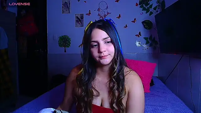Snapshot of emily_cooper_t chatting on 4, 7, 2026 emily cooper t online show from 4, 7, 2026