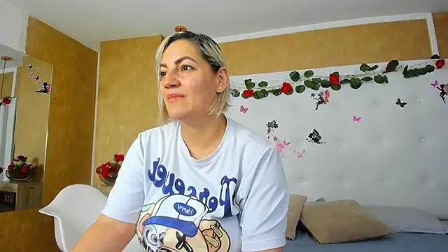 Snapshot of Heidy_milf chatting on 23, 2, 2026 Heidy milf online show from 23, 2, 2026