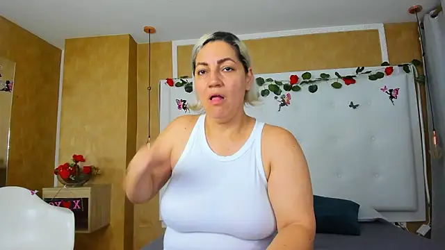 Snapshot of Heidy_milf chatting on 26, 2, 2026 Heidy milf online show from 26, 2, 2026