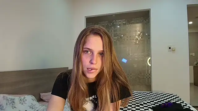 Snapshot of littlemolly11 chatting on 26, 9, 2025 littlemolly11 online show from 26, 9, 2025