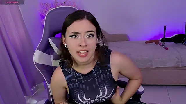 Mia wee online show from 20, 4, 2026