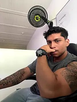 Nicolasmontoya16 online show from 13, 9, 2025