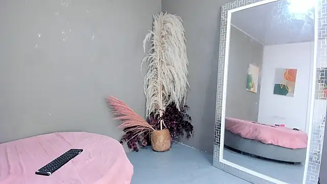 sienna glow online show from 22, 3, 2026