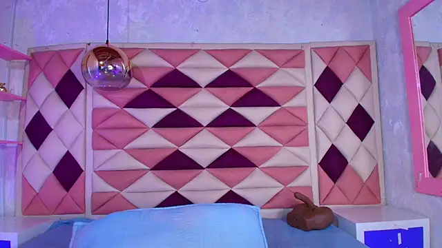 Snapshot of valecastro_ chatting on 12, 9, 2025 valecastro online show from 12, 9, 2025