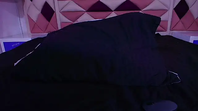 Snapshot of valecastro_ chatting on 25, 9, 2025 valecastro online show from 25, 9, 2025