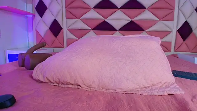 Snapshot of valecastro_ chatting on 26, 9, 2025 valecastro online show from 26, 9, 2025