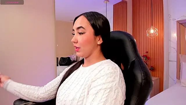 julieta rosee online show from 4, 3, 2026