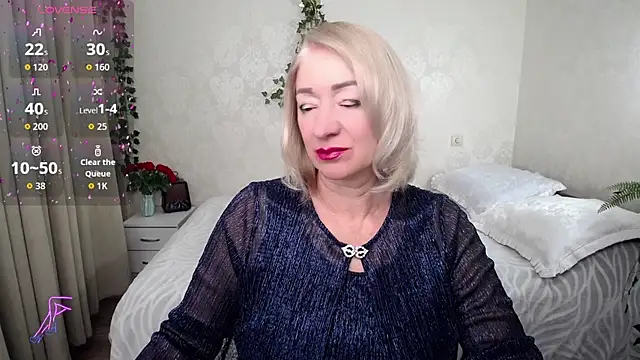 hunters woman online show from 21, 11, 2025