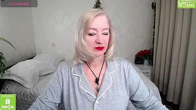 hunters woman online show from 12, 3, 2026