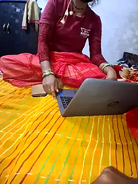 RAYI Queen 3 online show from 6, 1, 2026