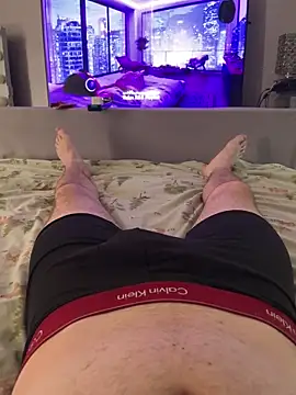 naughtycoupl98 online show from 13, 4, 2026