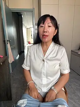 Snapshot of xiaomei-11 chatting on 2, 10, 2025 xiaomei-11 online show from 2, 10, 2025