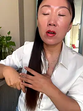 Snapshot of xiaomei-11 chatting on 4, 10, 2025 xiaomei-11 online show from 4, 10, 2025
