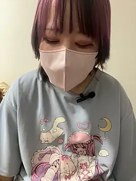 Snapshot of _nemu_ chatting on 17, 10, 2025  nemu  online show from 17, 10, 2025