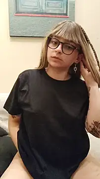 Aurora blaack online show from 3, 12, 2025