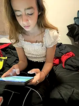 Snapshot of SeccySerena chatting on 14, 11, 2025 SeccySerena online show from 14, 11, 2025