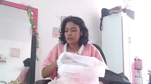 Snapshot of TamaraMera chatting on 31, 10, 2025 TamaraMera online show from 31, 10, 2025