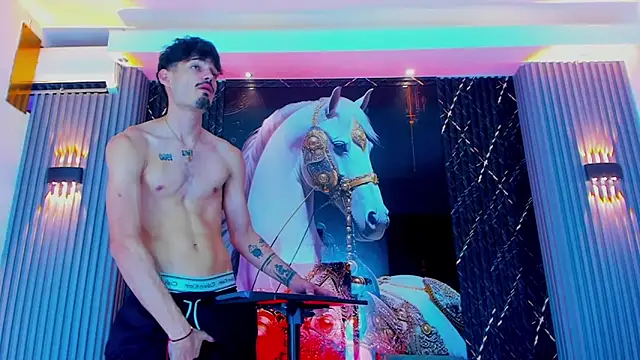 Dominic Max  online show from 14, 9, 2025