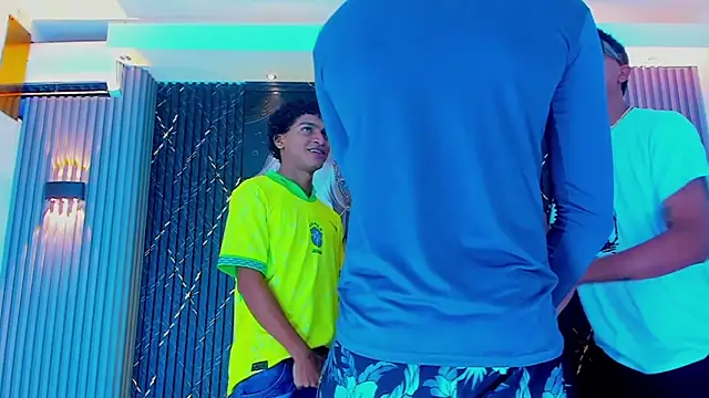 Dominic Max  online show from 19, 9, 2025