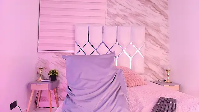 cataleya ebony  online show from 4, 3, 2026