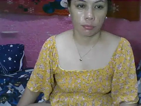 Snapshot of violen786 chatting on 20, 10, 2025 violen786 online show from 20, 10, 2025