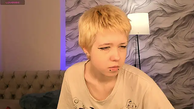 CarolineRichter online show from 10, 10, 2025