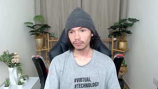 Snapshot of Xoxo_Smiles chatting on 22, 12, 2025 Xoxo Smiles online show from 22, 12, 2025