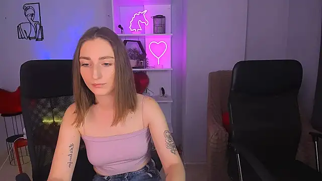 eva smiith  online show from 14, 11, 2025