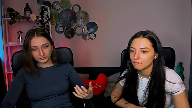 eva smiith  online show from 25, 3, 2026