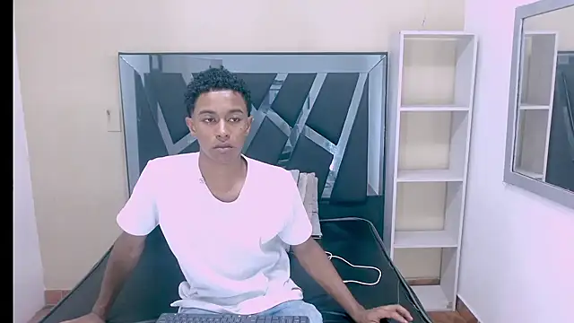 Rocco Grey online show from 2, 10, 2025