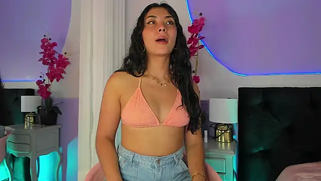  HAANNAH  online show from 15, 9, 2025