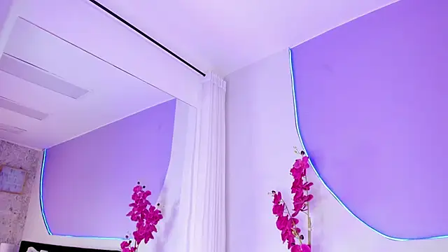  HAANNAH  online show from 25, 9, 2025