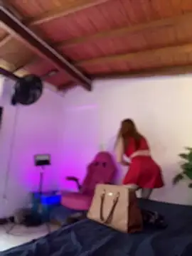 Snapshot of MarilynSmith01 chatting on 12, 10, 2025 MarilynSmith01 online show from 12, 10, 2025