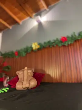 Snapshot of MarilynSmith01 chatting on 21, 12, 2025 MarilynSmith01 online show from 21, 12, 2025