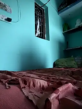 RAYI Queen 4 online show from 25, 2, 2026