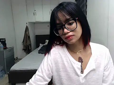Snapshot of eattmebabyy chatting on 25, 4, 2026 eattmebabyy online show from 25, 4, 2026
