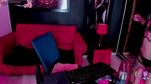 Snapshot of Nyx_Moon chatting on 23, 6, 2026 Nyx Moon online show from 23, 6, 2026