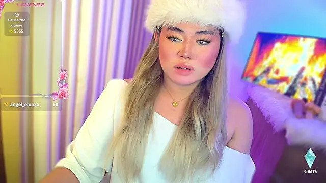 Snapshot of ursexy_ceciliaxx chatting on 23, 7, 2026 ursexy ceciliaxx online show from 23, 7, 2026