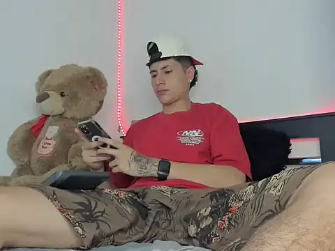 Mateo Escobar online show from 8, 11, 2025