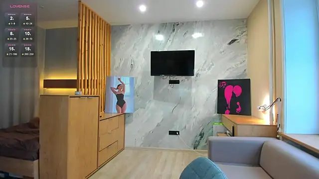 miss bubbles  online show from 23, 9, 2025