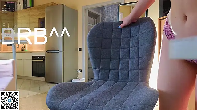 miss bubbles  online show from 17, 4, 2026