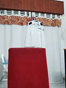 Snapshot of Bradd_32 chatting on 6, 2, 2026 Bradd 32 online show from 6, 2, 2026